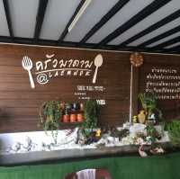 Kruamadam Restaurant @Laemnok
