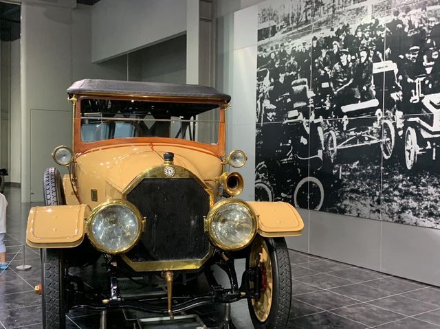 พิพิธภัณฑ์รถยนต์โตโยต้า (TOYOTA AUTOMOBILE MUSEUM)