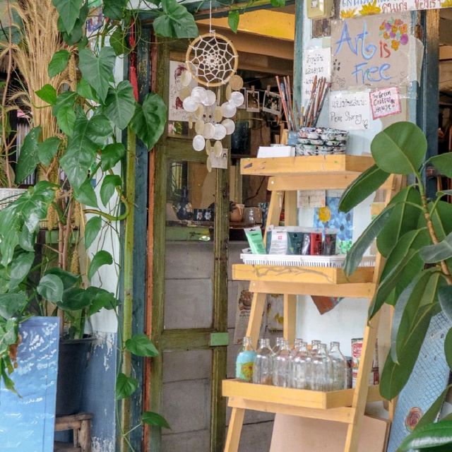 คาเฟ่ที่เป็นเหมือนบ้านและคนในครอบครับ :)