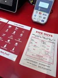 ［香港］ FIVE GUYS🇭🇰｜香港必吃美國連鎖速食店 漢堡超juicy🤤 