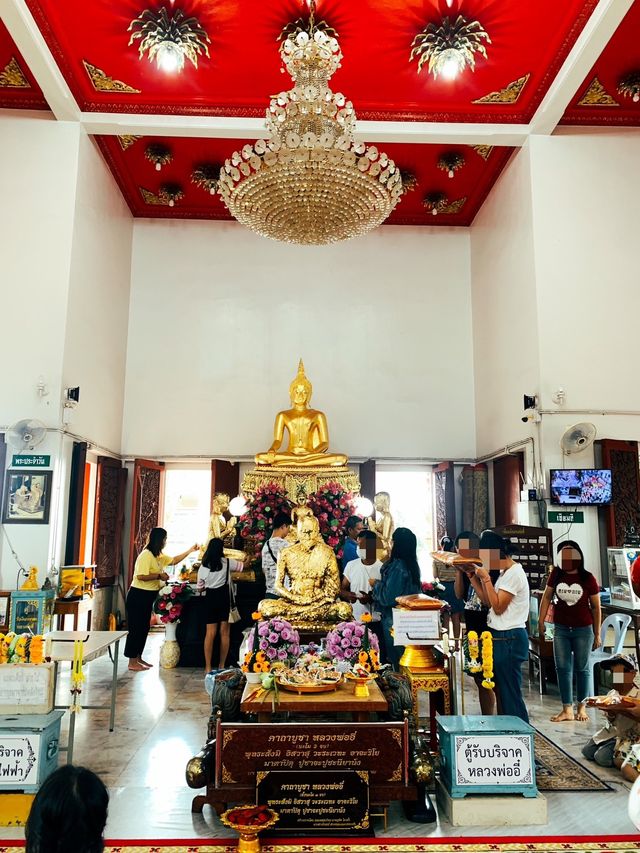 ย้อนเวลาไปสักการะหลวงพ่ออี๋ ณ สัตหีบ
