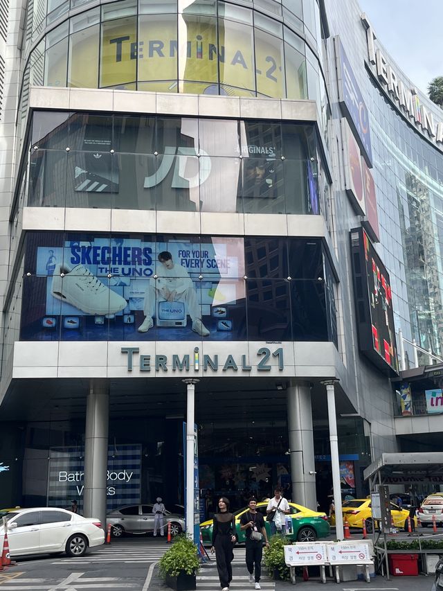 볼거리 구경거리 맛집 쇼핑 모든게 한곳에서 해결가능한 터미널 21아속