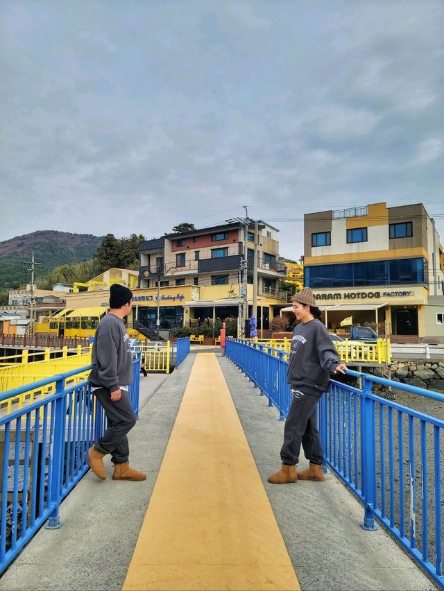 바다산책로도 노랑버덩도 멋진 바람의핫도그🌭