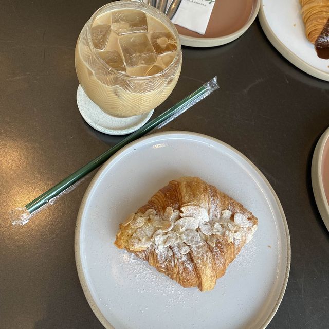 แวะทานขนมอร่อยๆที่ James Boulãngerie at Iconsiam