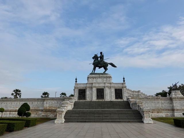 วัดภูเขาทอง