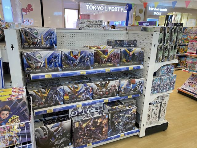 TOYSRUS pop-up store 🏬 