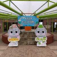 宮崎県「サンメッセ日南」とモアイ像～公式に復元を許可された唯一の7体～
