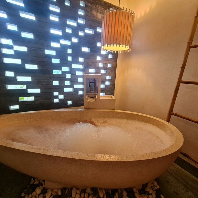 Hotel with bathtub @Rm2xx