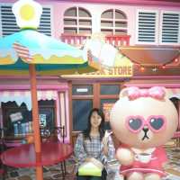 大人小孩都喜歡的歡樂line friends展😊