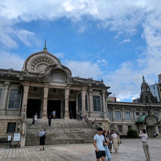 築地本願寺と併設カフェの朝ごはん