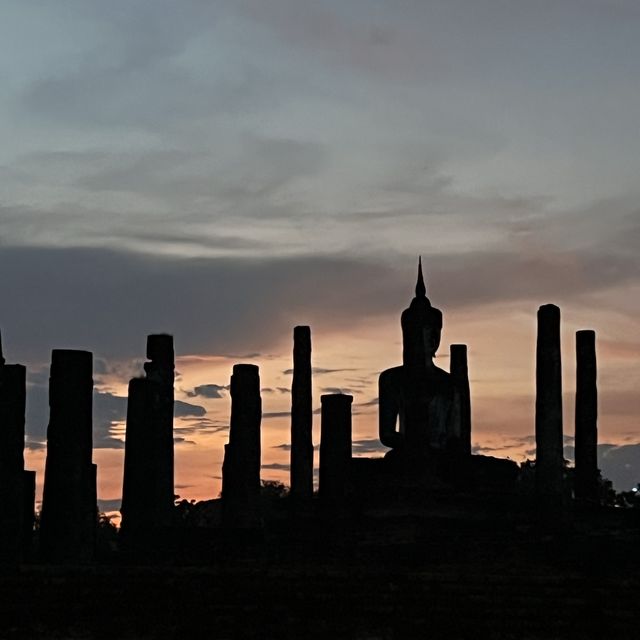 【タイ スコータイ県】約800年前の遺跡が残る街
