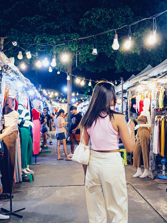 เดินเล่นตลาดกลางคืน ตลาดชิลล์วา ภูเก็ต