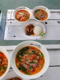 ก๋วยเตี๋ยวห้อยขาริมคลอง-ไม้รูด 