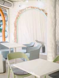 คาเฟ่เปิดใหม่ แสงสวยเวอร์ ย่านบรรทัดทอง