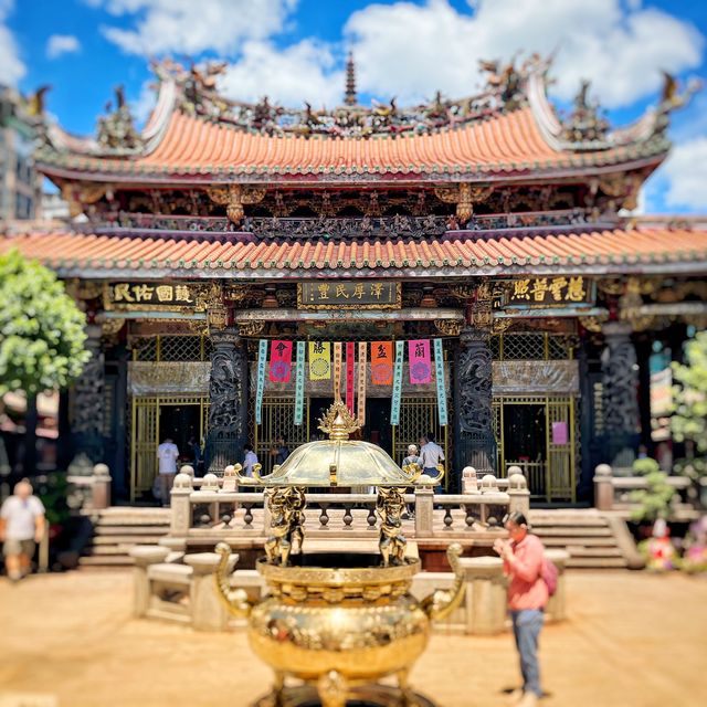 台北名所のパワースポット龍山寺