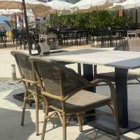 Sea you soon cafe’ : คาเฟ่ริมชายหาดบางแสน