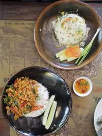 Voodoo คาเฟ่สุดอลังการย่านหนองจอก