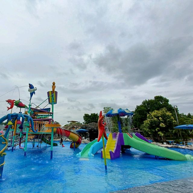 The zoo water park at Korat 