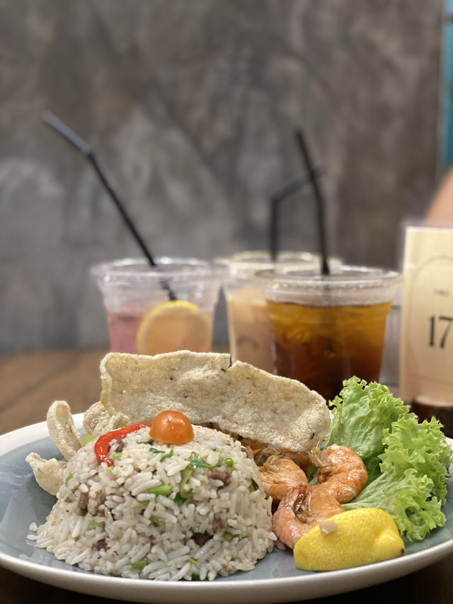 Meet this gorgeous cafe!