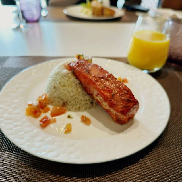 Indulgence at Lounge Paris-Charles de Gaulle Airport
