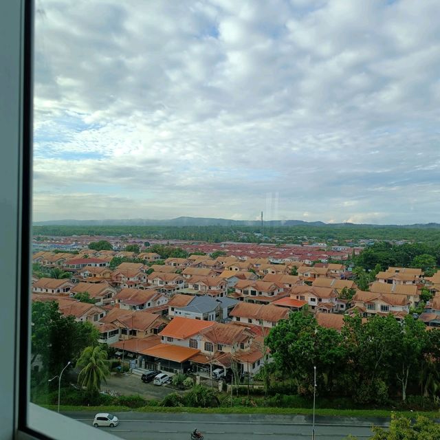 Lahad Datu 拿笃，My Inn Hotel 景观有山有海