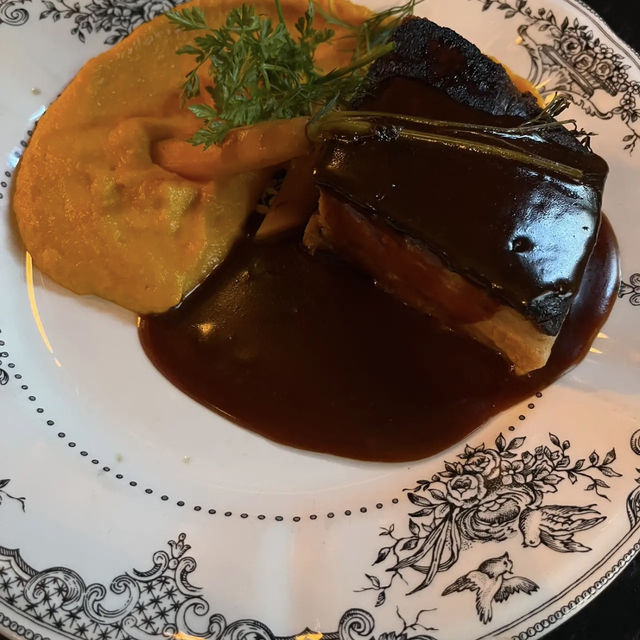Experience Authentic Parisian Dining🇫🇷