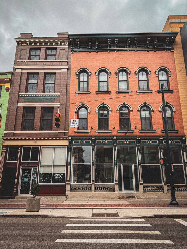 Exploring the Vibrant Heart of Cincinnati: Downtown Strolls