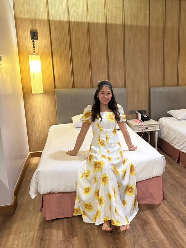 โรยัล รัตนโกสินทร์ ที่พักหลักร้อยใจกลางกรุงเทพ 🏨