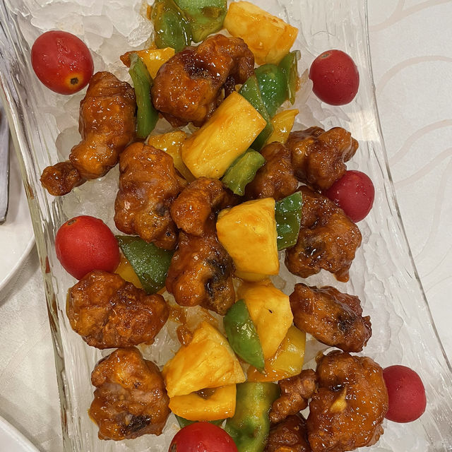 酒樓有很多抵食孖寶