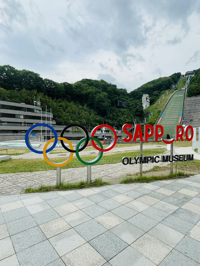 【北海道】スキージャンパーの気分になれる！大倉山ジャンプ競技場
