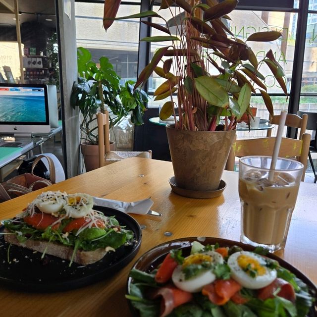 브런치가 너무 맛있는 플렌테리어 합정 카페 , 비일구일구 서울 🌿
