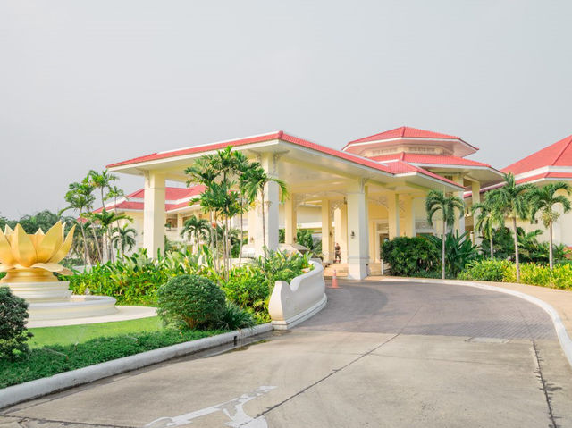 Dheva Mantra Resort 