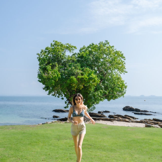 🏝️รีสอร์ทสวย หาดทรายขาว น้ำทะเลใส~