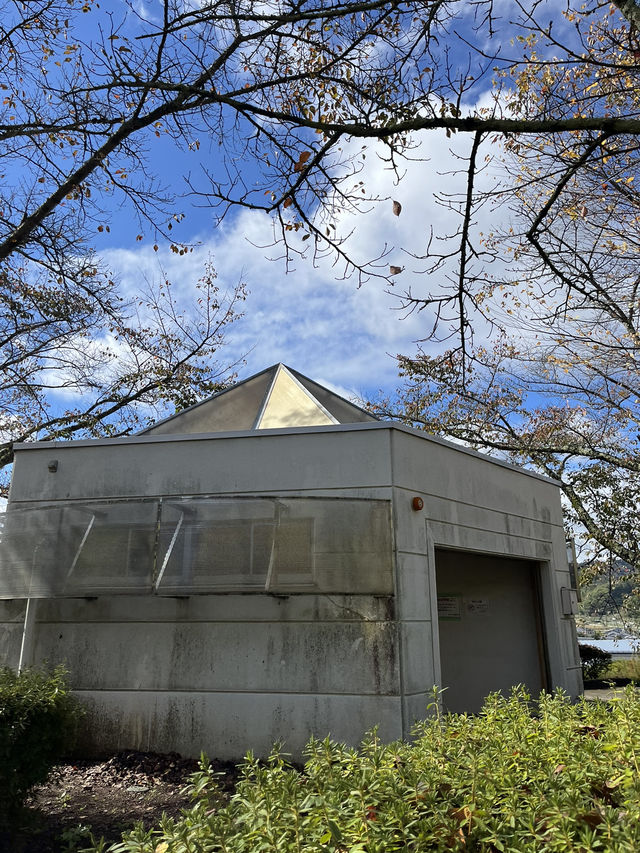 【佐久市】心躍る！宇宙船のような遊具がある広々公園🪐