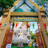 泰國曼谷市區歷史古跡皇家寺廟:Wat Sutthiwararam，精美絕倫的建築和雕像，適合打卡拍照📸好去處