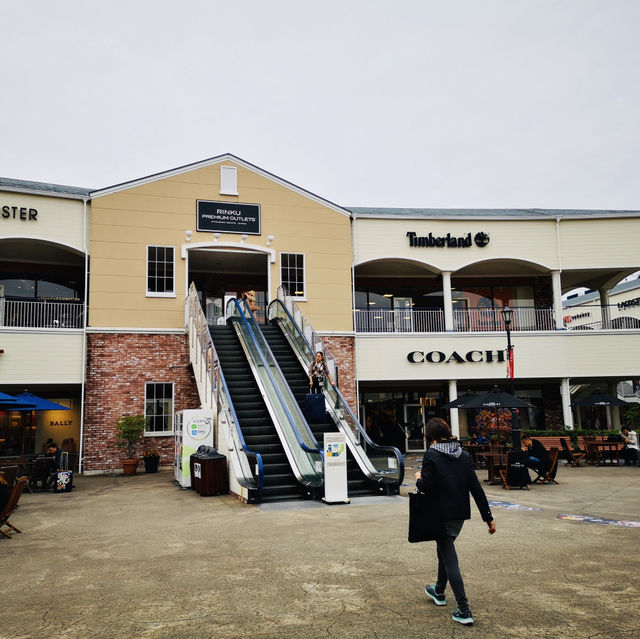 Shopping Spree & Scenic Charm at Rinku Premium Outlets!