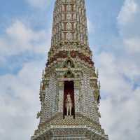 วัดอรุณความงามเหนือกาลเวลาที่ต้องไปสัมผัสด้วยตนเอง