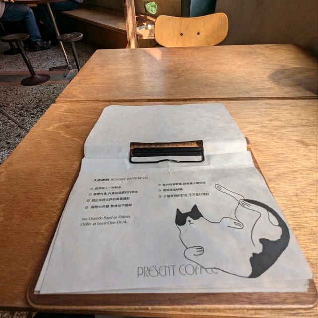 台南小巷弄-日式老宅的侘寂風咖啡：Present Coffee 