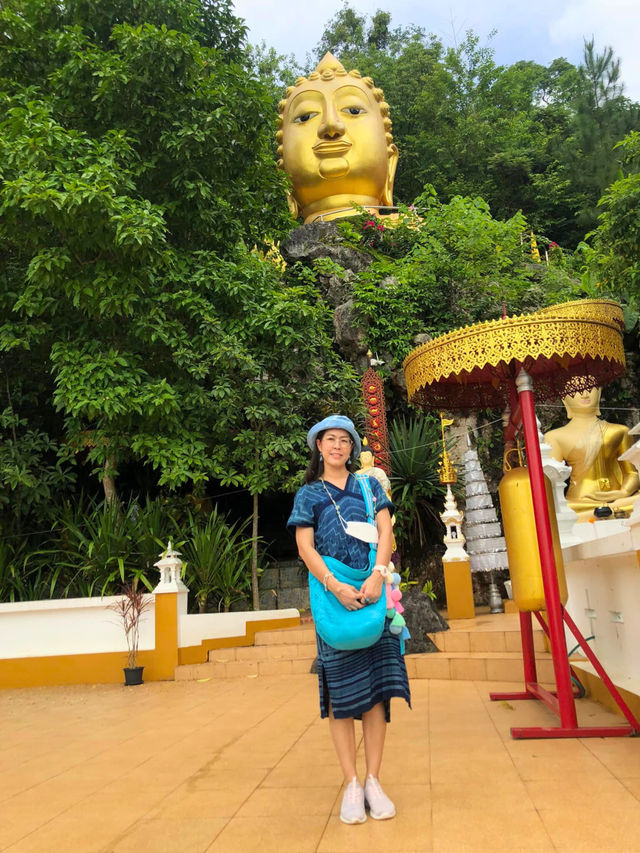 ⭐ พระธาตุอินทร์แขวน