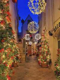A White Christmas (of Trulli Lights!) in Locorotondo, Italy