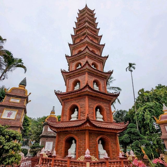河內西湖-輕鬆散策路線：鎮國寺、一柱寺