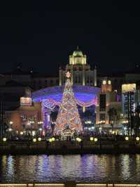 ชมไฟต้นคริสต์มาสใจกลางสวนสนุก Universal Beijing🎄