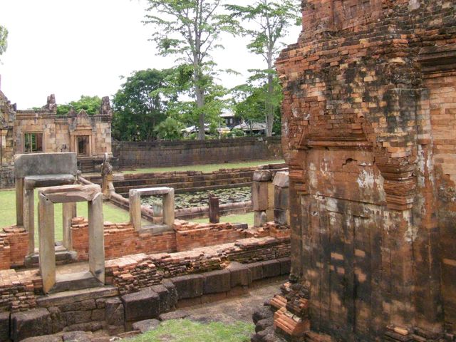 ปราสาทเมืองต่ำ บุรีรัมย์