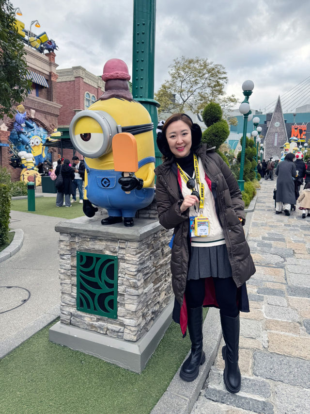 Fun family moment at Universal Studio Japan 