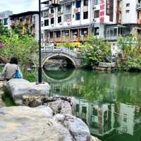 MESMERISED BY THE STUNNING EMERALD WEST GREEN LAKE