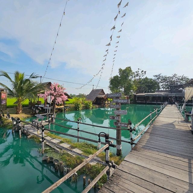 กัดรังแลนด์ Fishing café & Restaurant เ