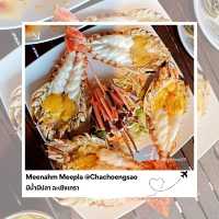 Meenahm Meepla (มีน้ำมีปลา) อาหารอร่อยริมแม่น้ำ