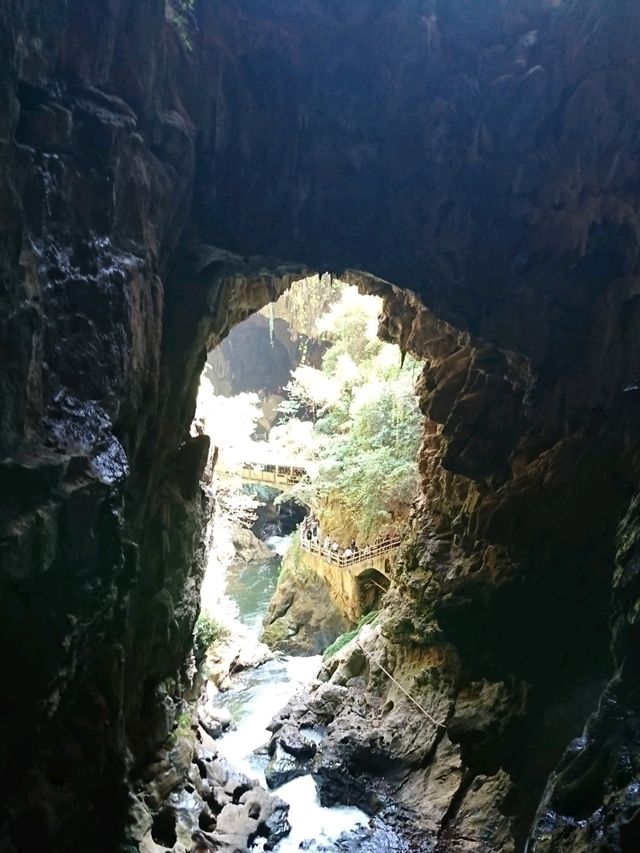 中國最大的喀斯特溶洞博物館：雲南九鄉溶洞