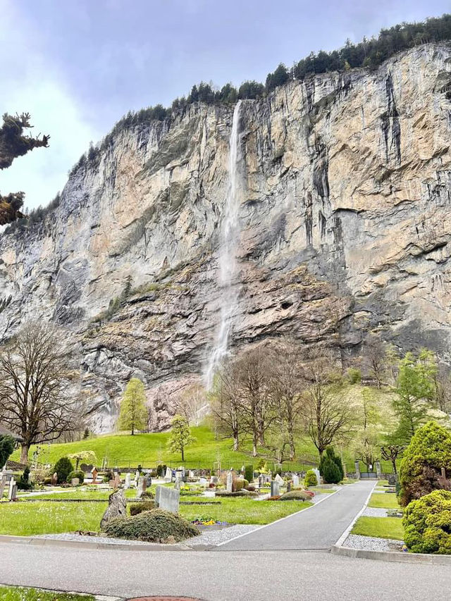 A Day of Leisurely Stroll in Lauterbrunnen! 