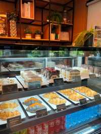 คาเฟ่ที่ฉะเชิงเทราทำถึง เอาน้ำตกวางไว้กลางคาเฟ่!!!